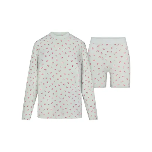 SKIMS Valentine's Day Collection SS25 Boyfriend Long Sleeve And Boxers Set Pajama Set Unisex Cloud Cherry Print