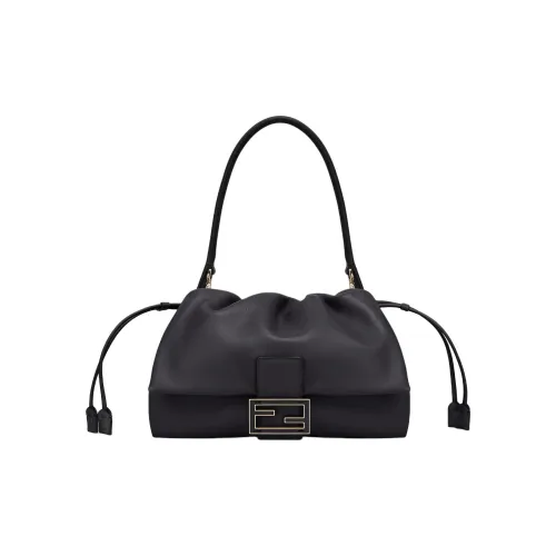 FENDI Mamma Baguette MediumСумка Из Кожи Наппа Черного Цвета
