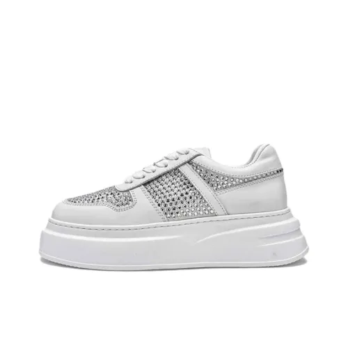 M COUTURE Низкие кроссовки для скейтбординга Женские Белые