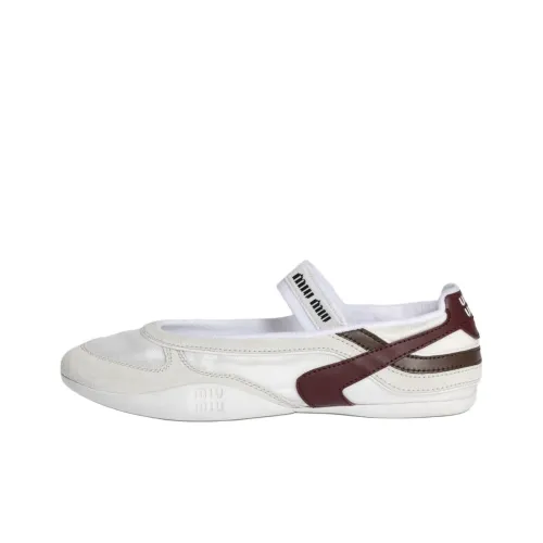MIU MIU Gymnasium Туфли Мэри Джейн с плоской подошвой Женские Белые