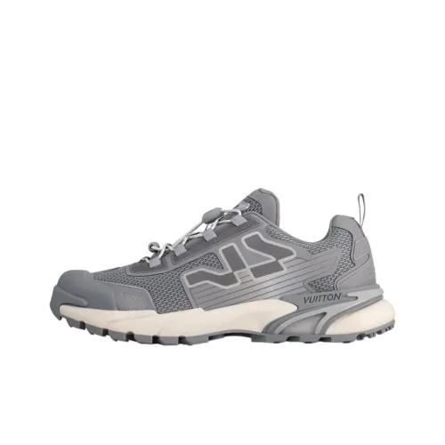 LOUIS VUITTON Низкий топ Повседневная обувь Мужская Серый