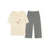 Светло-желтый