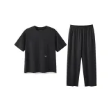 Мужские серые брюки.