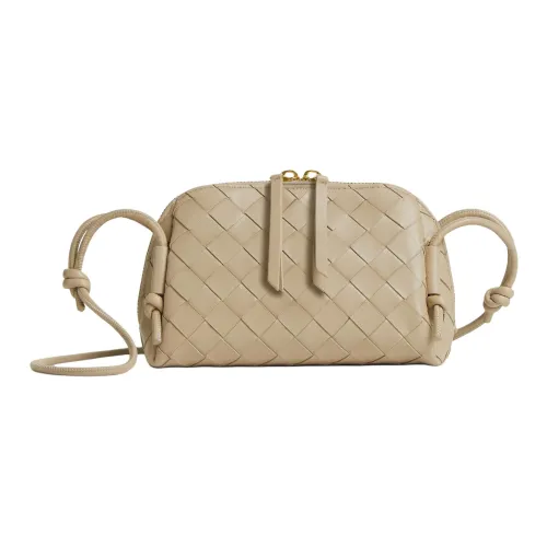 Bottega Veneta Sheepskin Clutch Women's Light Umber