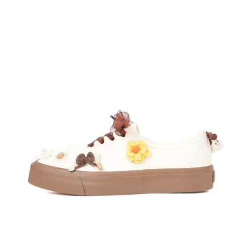 XIAOFAMIAO Canvas Shoes Low Top Ecru Women's