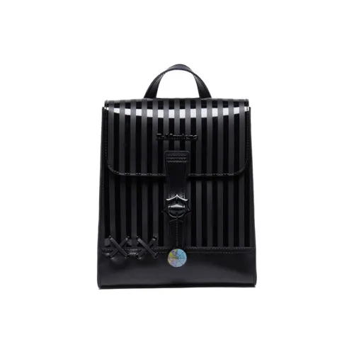 Dr.Martens Wednesday Коллаборация Спилок коровьей кожи Рюкзак Мини Унисекс Черный