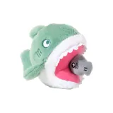 Зелёная акула, едящая рыбку