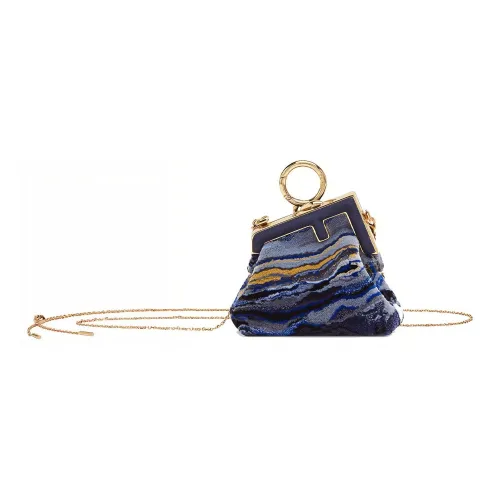 Fendi First Сумки через плечо Женские