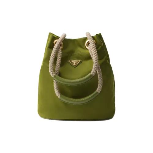 PRADA RE Нейлон Переработанный Полиамид Ведрообразная Сумка Маленькая Женская Зеленая