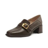 Коричневый