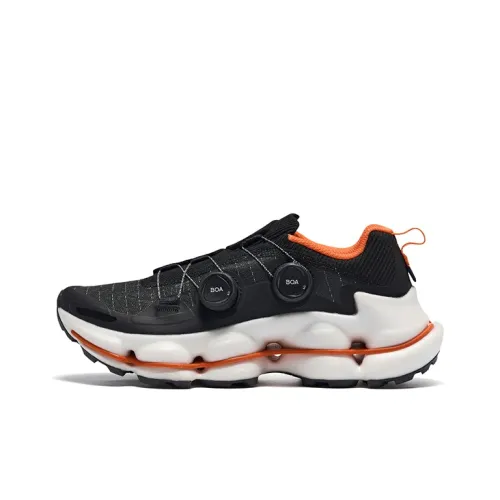 MERRELL Альпинистские и туристические ботинки Низкие Черные Мужские