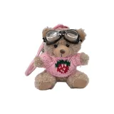 Розовый свитер с клубничным принтом