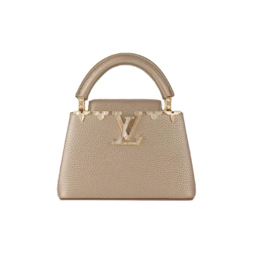 LOUIS VUITTON Capucines Taurillon Кожа Сумка через плечо Сумка Мини Женская Светло-Золотая