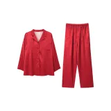 Красный - Женский