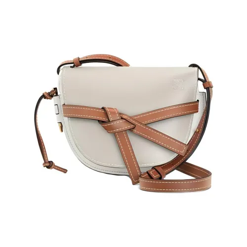 LOEWE Сумки через плечо Женские