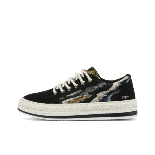 TFKY Low-Top Canvas Shoes Men's