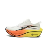 Белый и оранжевый