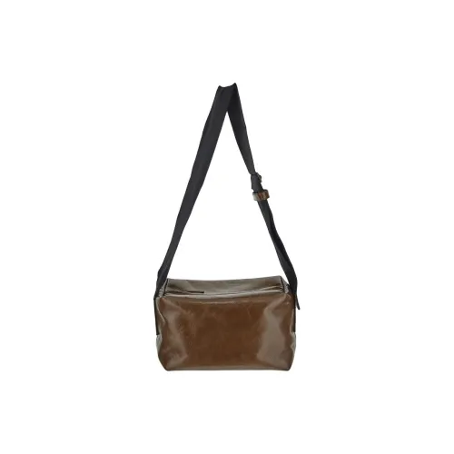 UMA WANG Сумка через плечо из кожи женская коричневая