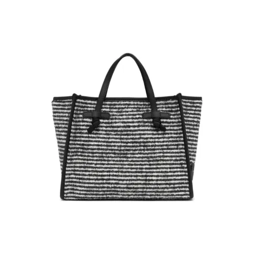 GIANNI CHIARINI Сумки Черные Женские