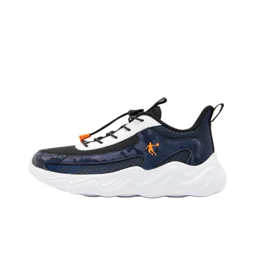 QIAODAN Ветер Leap Противоскользящий Устойчивый к истиранию Низкий Топ Детская Беговая Обувь Черный Белый Синий