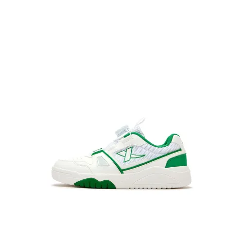 XTEP Slip-resistant Abrasion-resistant Low-top Skateboard Shoes Classic White Lily Green Baby XTEP Противоскользящие Износостойкие Низкие Кроссовки для Скейтбординга Классические Белый Лилия Зеленый Малыш