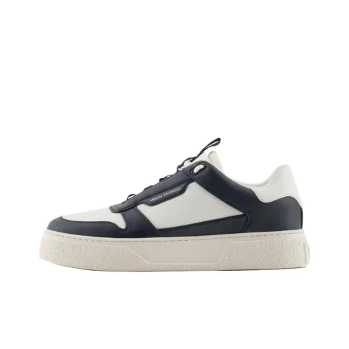 ARMANI EXCHANGEAE Низкие кроссовки для скейтбординга Мужские Экрю Темно-синий