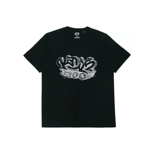 UNIQLO KAWS Collaboration Collection Унисекс Футболки