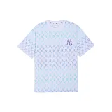 Светло-голубой