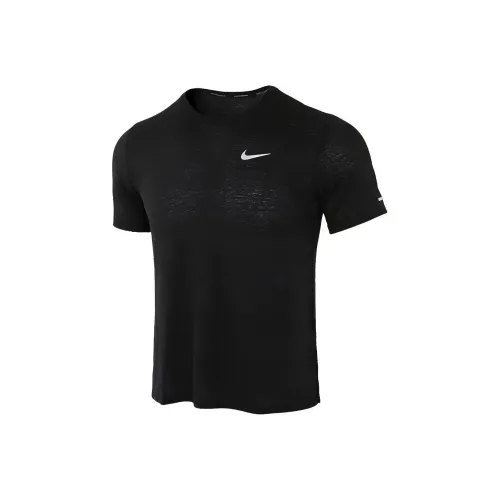 Nike Мужские черные футболки
