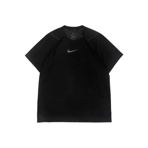 Nike Мужские черные футболки