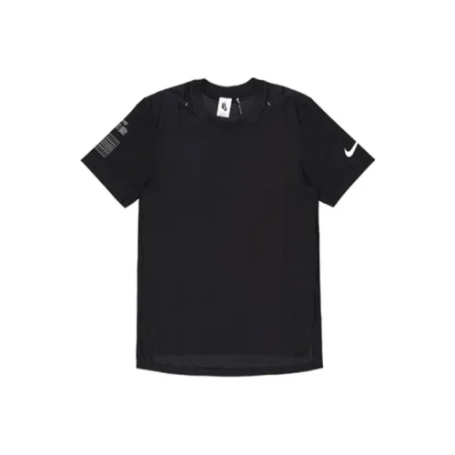 Мужские футболки Nike