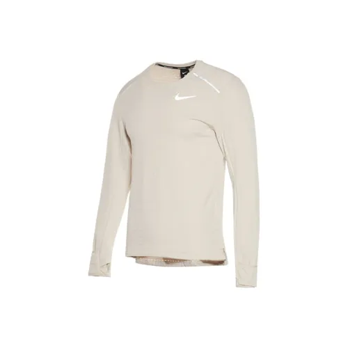 Nike Экрю Мужские T-рубашки