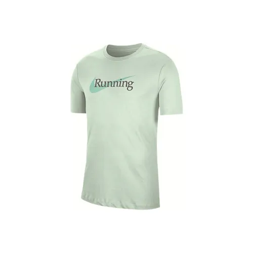 Nike Светло-зеленые Мужские T-рубашки