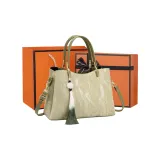 Зеленая подарочная коробка набор