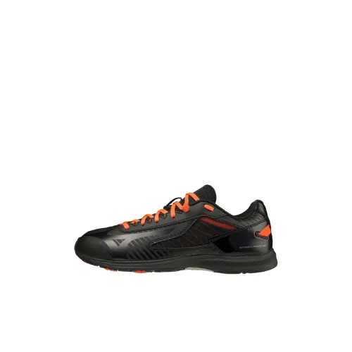Mizuno Детская беговая обувь, низкий топ, черный, Kids
