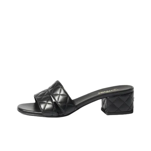 CHANEL Слипоны Женские
