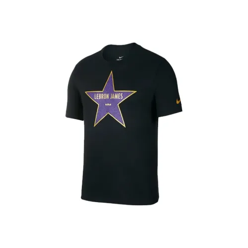 Мужские футболки Nike