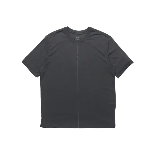 Nike Мужские черные футболки