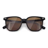 Черная оправа с чайными линзами