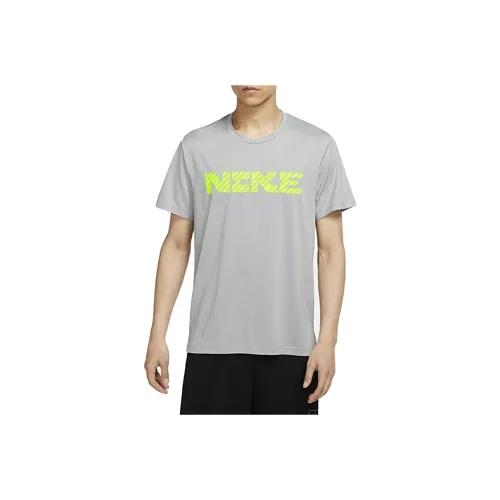 Nike Светло-серые Мужские T-рубашки