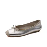 Серебристый