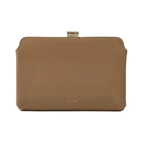 THE ROW Клатч из козьей кожи женский цвет рыжево-коричневый