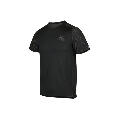 Nike Мужские черные футболки