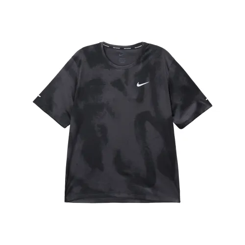 Nike Мужские черные футболки