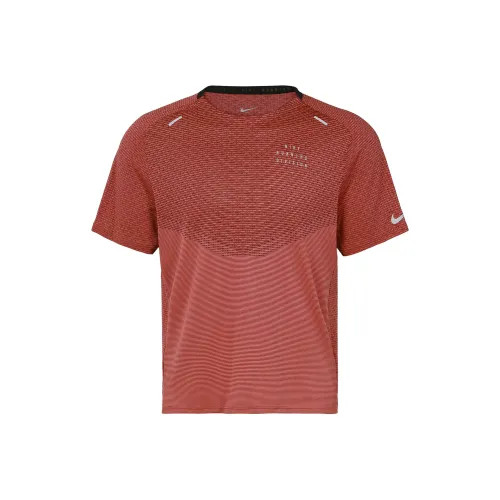 Nike Светло-красные Мужские T-рубашки