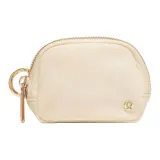 Желто-кремовый