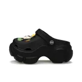 Чёрный котёнок