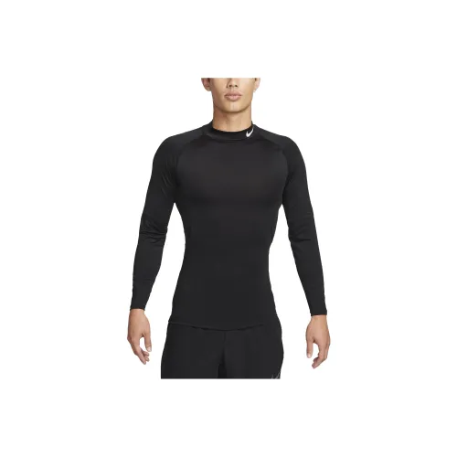 Nike Мужские черные футболки