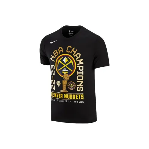 Черные мужские футболки Nike