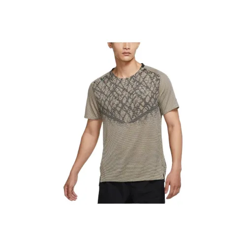 Nike Оливково-серый Мужской T-рубашки